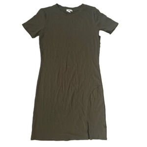 BP Ribbed Short Sleeved Dress in Olive Sarma Medium